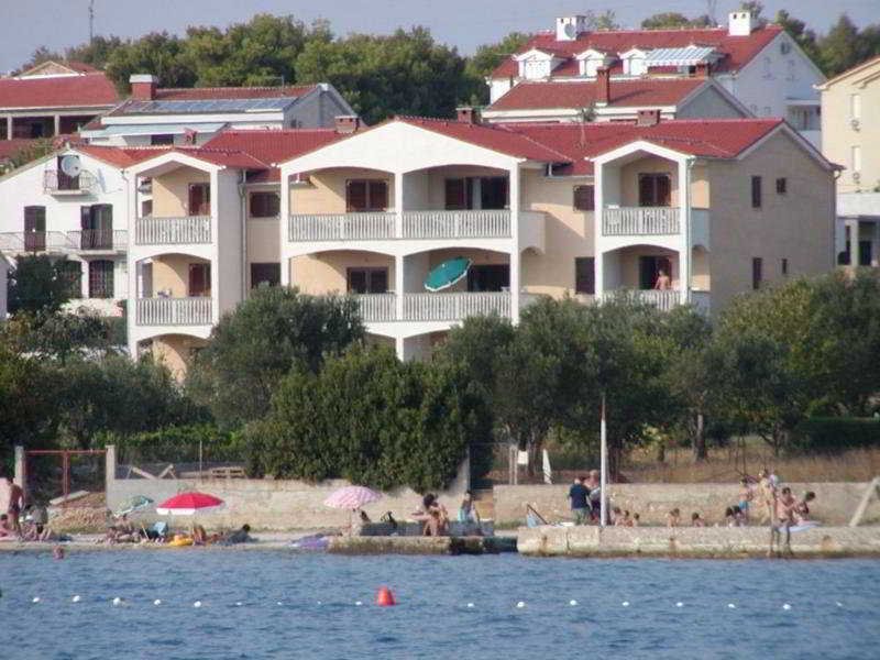 ביוגראד נה מורו Adria Apartments מראה חיצוני תמונה