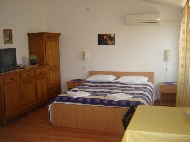 ביוגראד נה מורו Adria Apartments מראה חיצוני תמונה